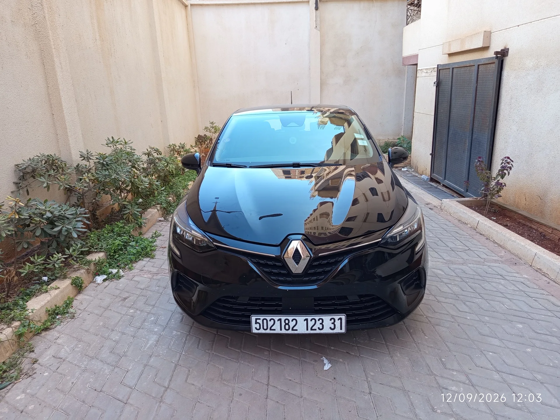 Renault Clio V Zen disponible à Oran